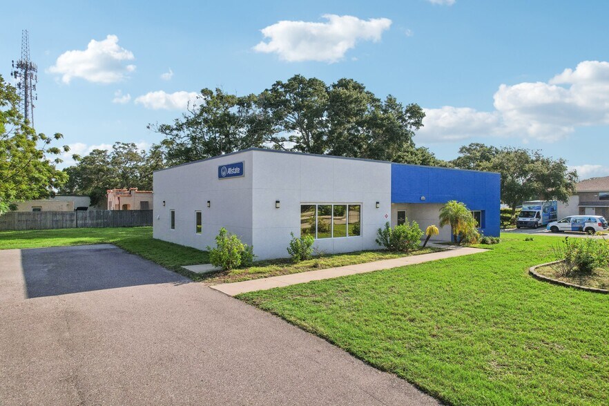 3209 30th Ave S, Saint Petersburg, FL à vendre - Photo de l’immeuble – Image 1 sur 66