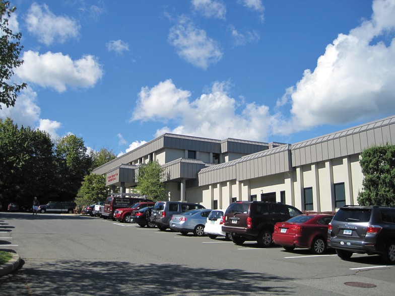 10 South St, Ridgefield, CT à louer - Photo de l’immeuble – Image 1 sur 13