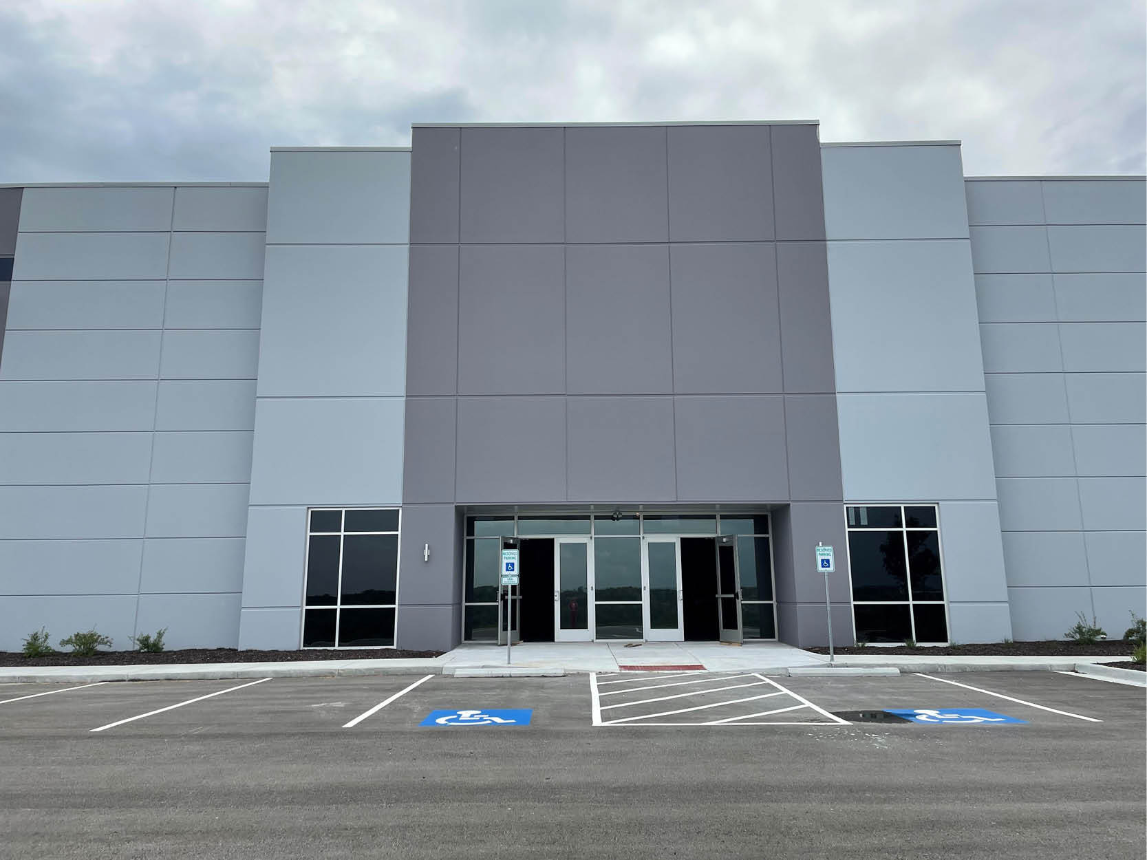 9870 Britton St, Lenexa, KS à louer Photo principale– Image 1 sur 2