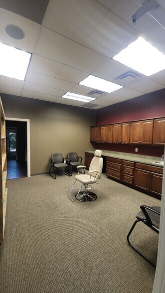 6621-6627 Centerville Business Pky, Dayton, OH à louer - Photo intérieure – Image 3 sur 11