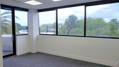 7777 Glades Rd, Boca Raton, FL à louer Photo intérieure– Image 2 sur 3