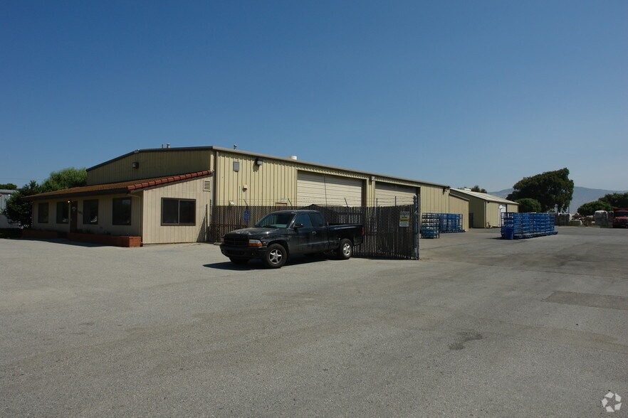 21875 Rosehart Way, Salinas, CA à louer - Photo de l’immeuble – Image 2 sur 4