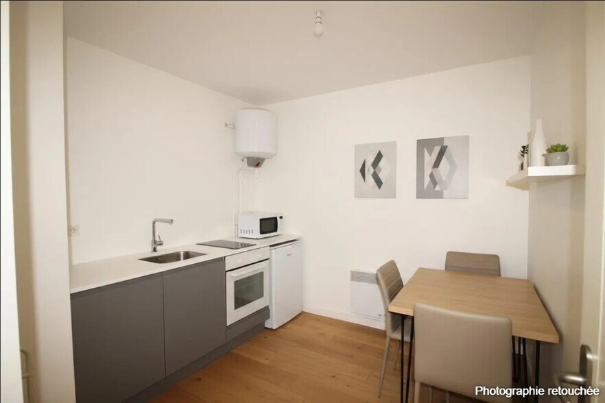 Local d’activités dans Pau à louer - Photo intérieure – Image 2 sur 3