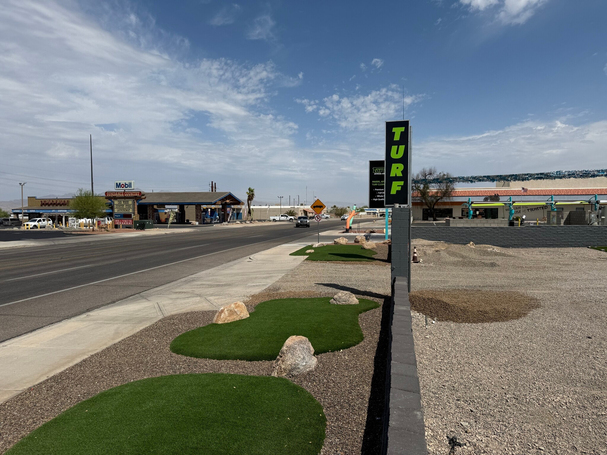 82 Lake Havasu Ave N, Lake Havasu City, AZ à louer Photo de l’immeuble– Image 1 sur 23