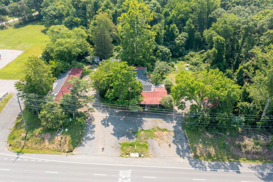 436 Cambridge St, Fredericksburg, VA à vendre - Photo de l’immeuble – Image 2 sur 13