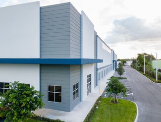 Plus de détails pour 3303 SW 12th Ave, Fort Lauderdale, FL - Industriel/Logistique à louer