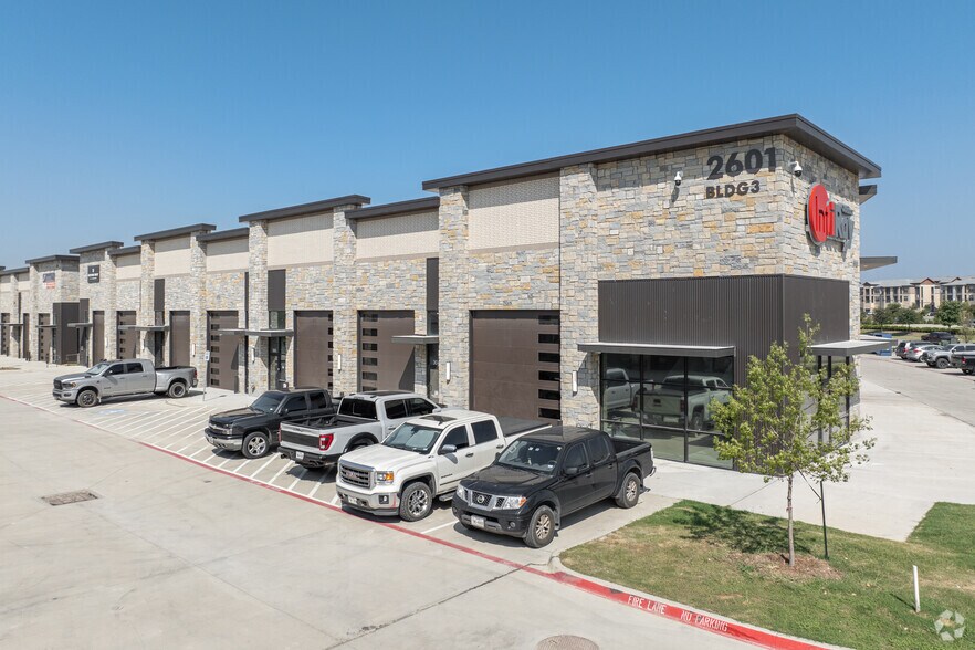 2601 TX-121, Lewisville, TX à louer - Photo de l’immeuble – Image 3 sur 6