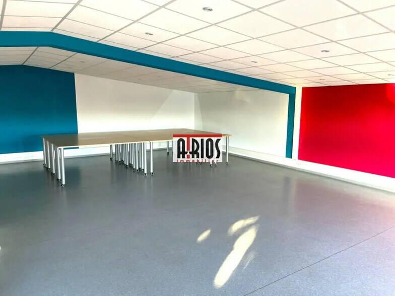 Bureau dans La Farlède à louer - Photo de l’immeuble – Image 2 sur 5