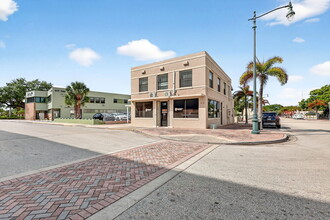 129 N 5th St, Fort Pierce, FL à louer Photo intérieure– Image 1 sur 22