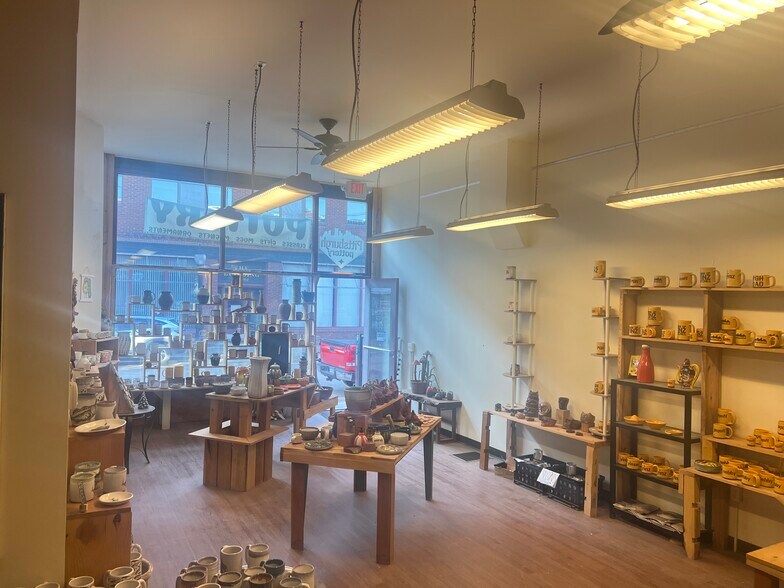 309 E Main St, Carnegie, PA à louer - Photo de l’immeuble – Image 2 sur 6