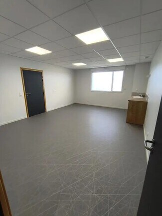 Plus de détails pour Bureau à louer