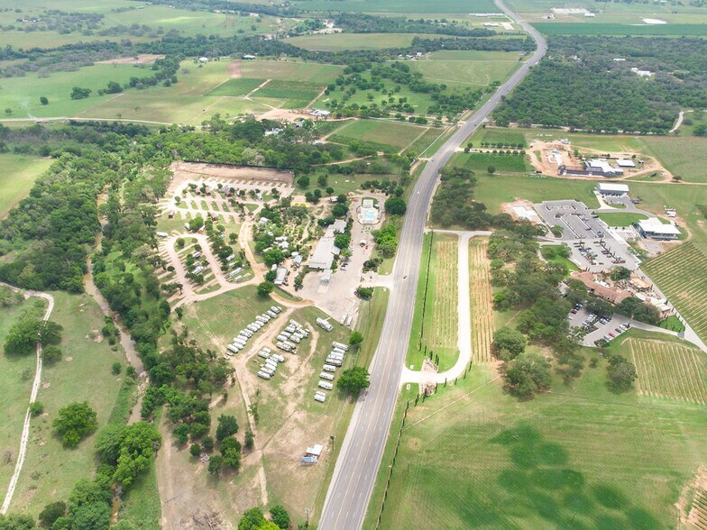 10618 E US Highway 290, Fredericksburg, TX à vendre - Photo principale – Image 1 sur 8