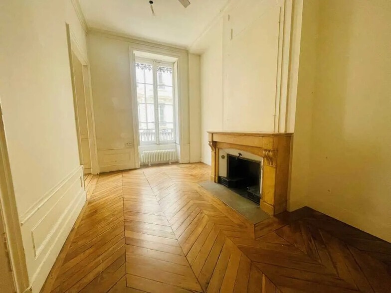 Bureau dans Lyon à louer - Photo de l’immeuble – Image 2 sur 6