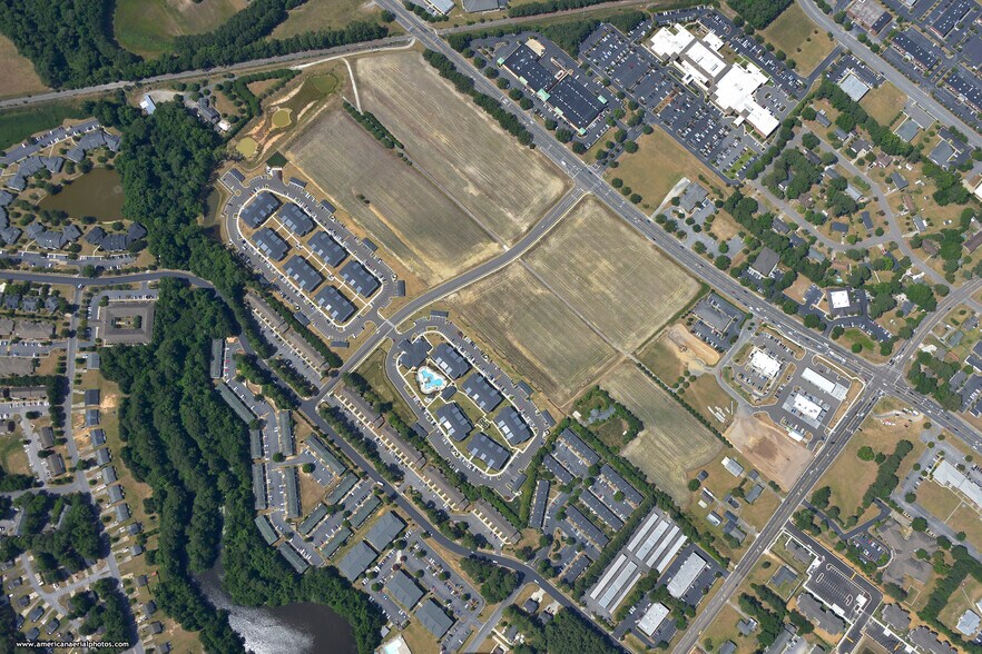 W Arlington Blvd, Greenville, NC à vendre - Photo de l’immeuble – Image 2 sur 5