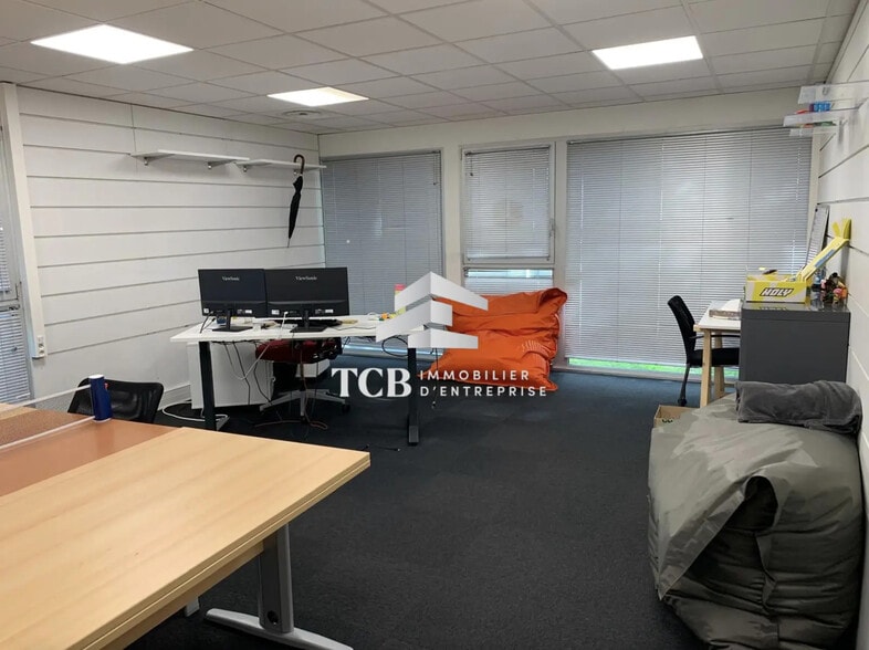 10 Rue De Thessalie, La Chapelle-sur-Erdre à louer - Photo de l’immeuble – Image 3 sur 3