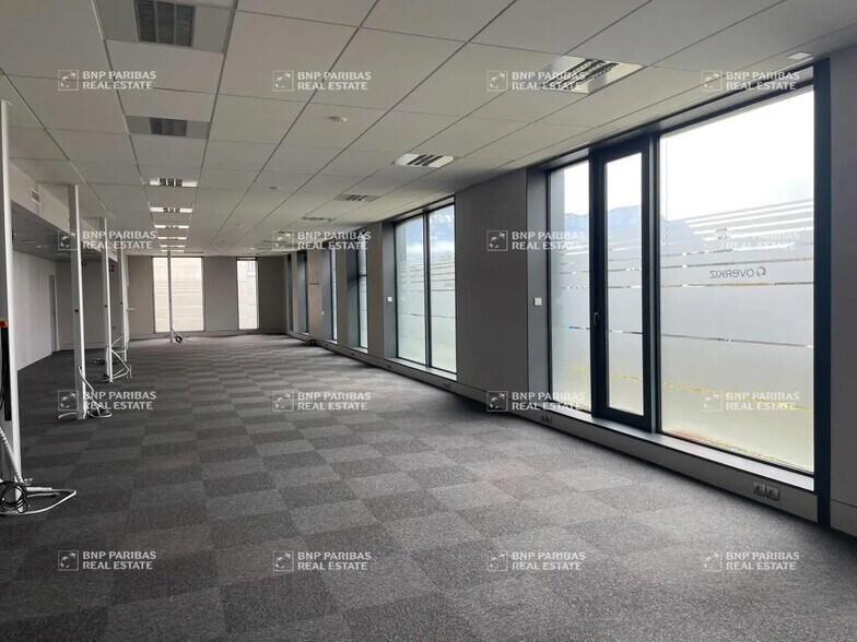 Bureau dans Epagny Metz-Tessy à vendre - Photo intérieure – Image 1 sur 21