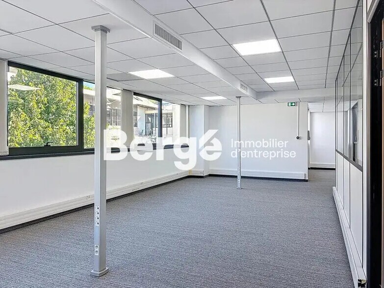 Bureau dans SOPHIA ANTIPOLIS à louer - Photo de l’immeuble – Image 2 sur 5