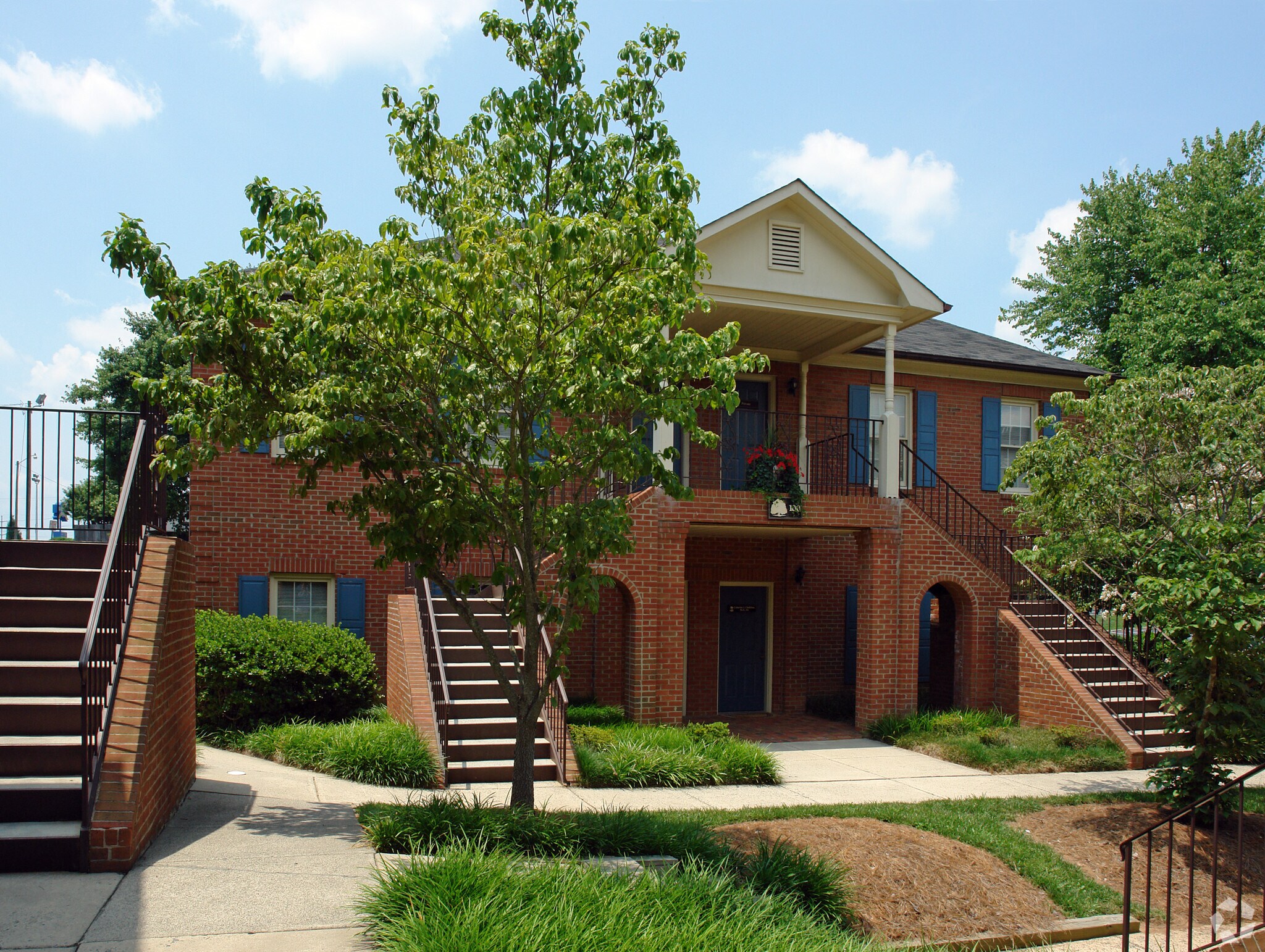 3000 Bethesda Pl, Winston-Salem, NC à louer Photo principale– Image 1 sur 4