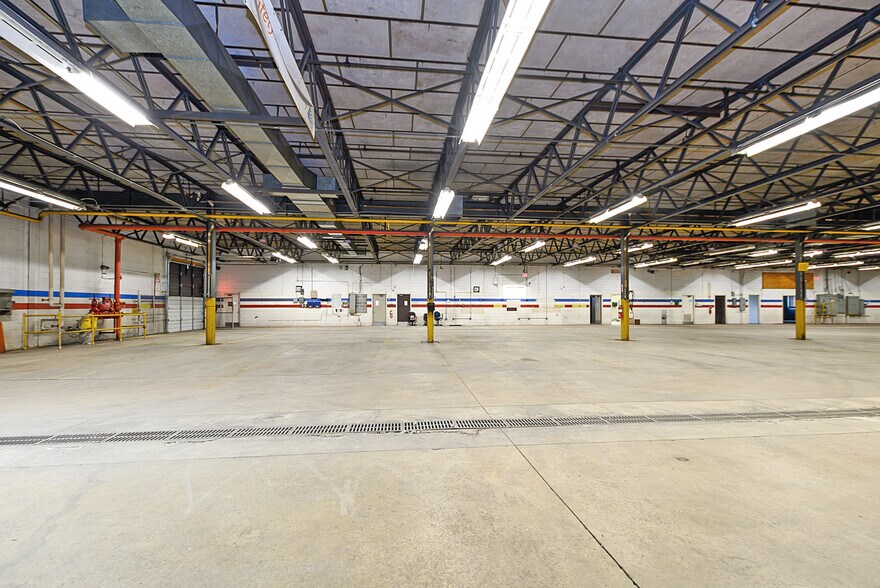 3605 W 63rd St, Chicago, IL à louer - Photo de l’immeuble – Image 3 sur 17