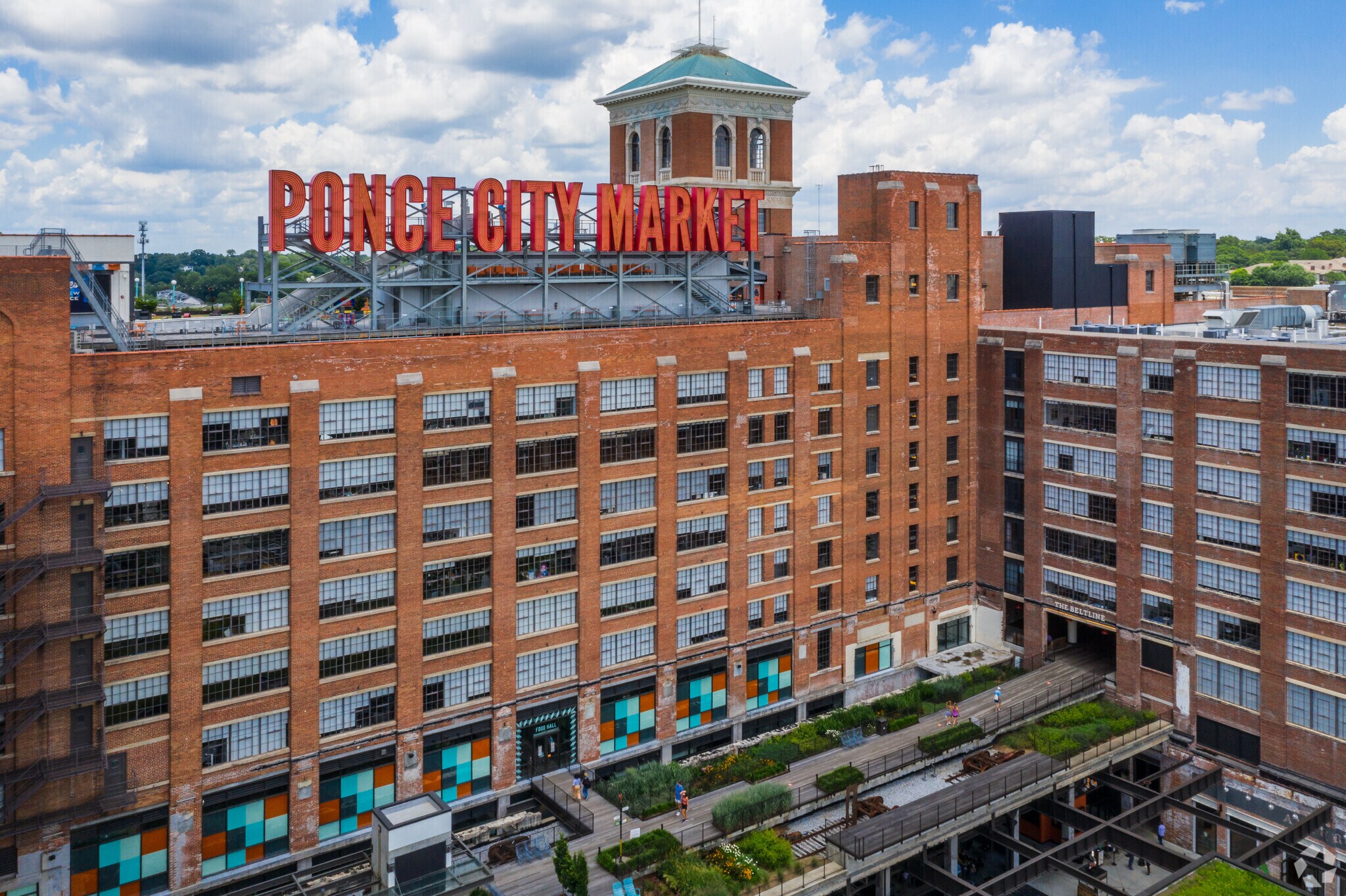 675 Ponce de Leon Ave NE, Atlanta, GA à louer Photo de l’immeuble– Image 1 sur 3