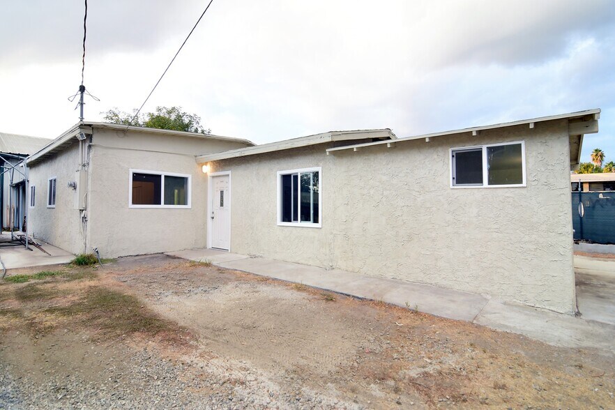 7127 Yolanda Ave, Reseda, CA à vendre - Photo de l’immeuble – Image 1 sur 74