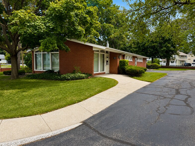 2407 Military St, Port Huron, MI à vendre - Photo de l’immeuble – Image 1 sur 5