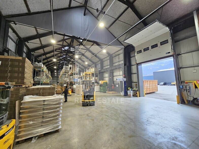 Industriel/Logistique dans Le Cheylas à louer - Photo de l’immeuble – Image 1 sur 10
