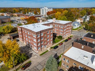 Plus de détails pour 26 E Tallmadge Ave, Akron, OH - Logement à vendre