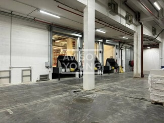 Plus de détails pour Local d'activités à louer