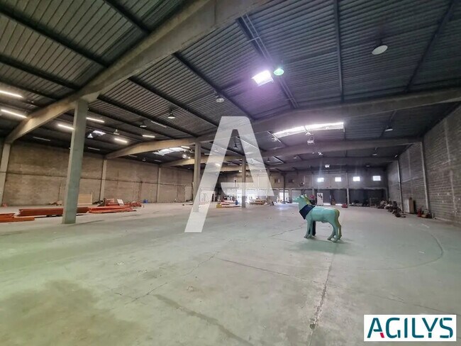 Plus de détails pour Industriel/Logistique à louer