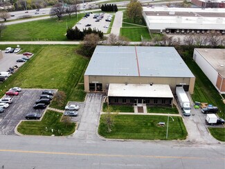 Plus de détails pour 13851 W 101st St, Lenexa, KS - Industriel/Logistique à louer
