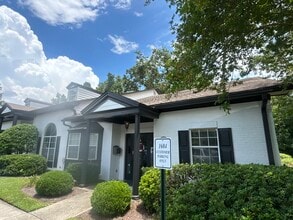 1680-1684 Metropolitan Cir, Tallahassee, FL à louer Photo intérieure– Image 1 sur 10