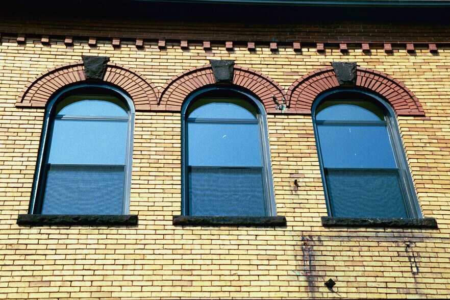 25 Hastings Ave, Oakdale, PA à louer - Photo de l’immeuble – Image 3 sur 12