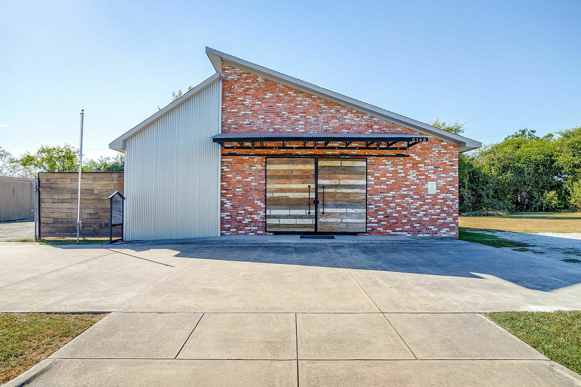 5148 Vickery Loop E, Benbrook, TX à vendre Photo principale– Image 1 sur 12