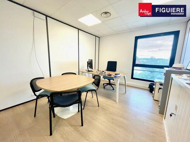 Plus de détails pour 105 Rue Rue René Descartes, Aix-en-Provence - Bureau à louer