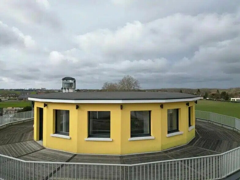 Bureau dans Torcy-le-Grand à vendre - Photo de l’immeuble – Image 1 sur 1