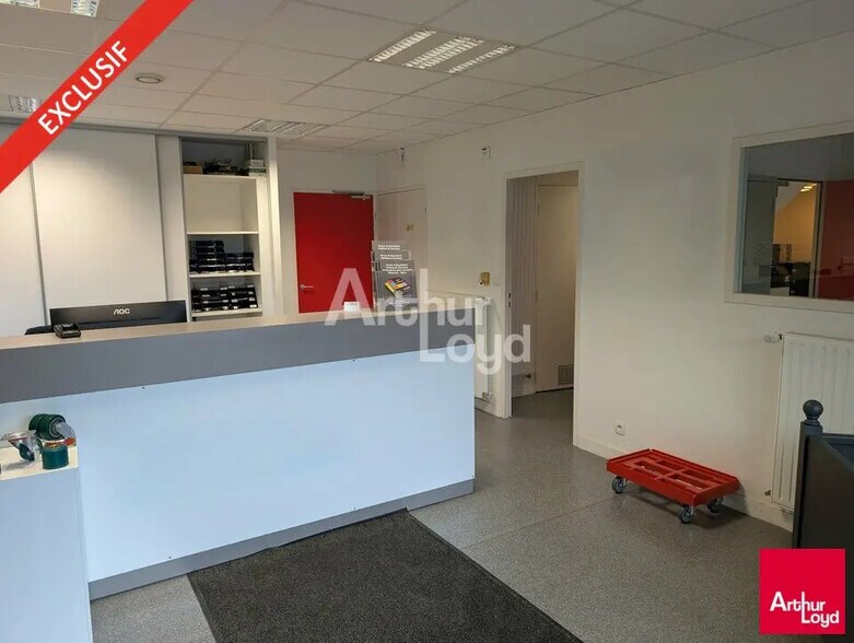 Local d’activités dans Saint-Jacques-de-la-Lande à louer - Photo intérieure – Image 2 sur 9