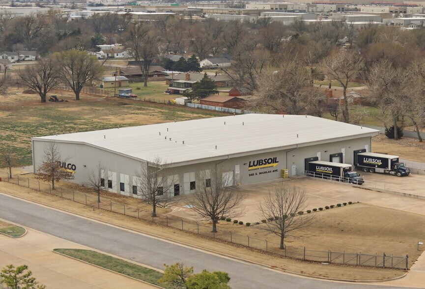 2415 S Nicklas, Oklahoma City, OK à louer - Photo de l’immeuble – Image 3 sur 12