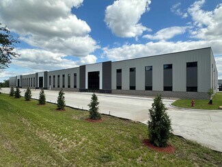 Plus de détails pour 2112 Robins Rd, Hiawatha, IA - Industriel/Logistique à louer
