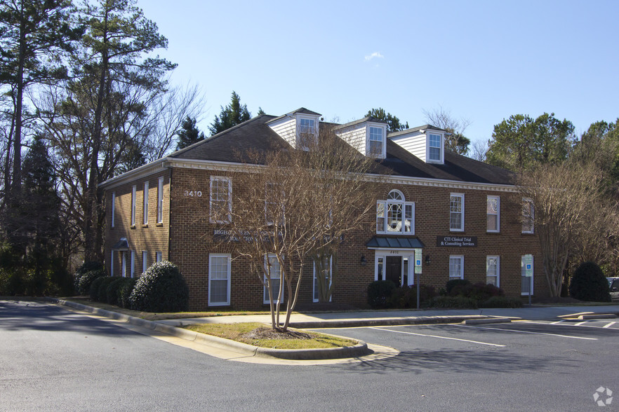 8410 Falls Of Neuse Rd, Raleigh, NC à louer - Photo de l’immeuble – Image 1 sur 17