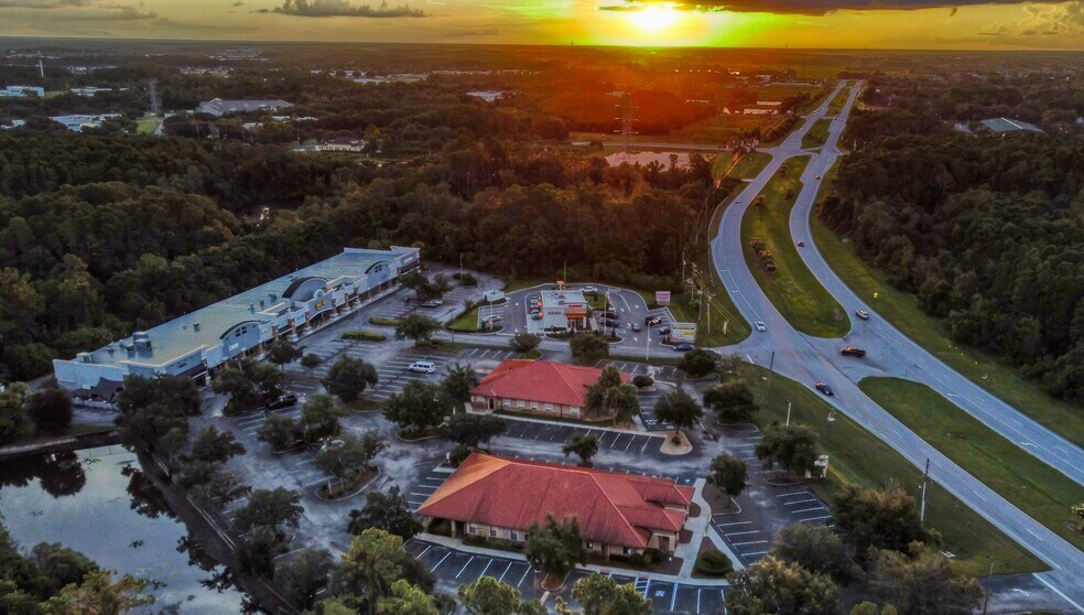 7747 Mitchell Blvd, Trinity, FL à vendre - Photo de l’immeuble – Image 3 sur 16