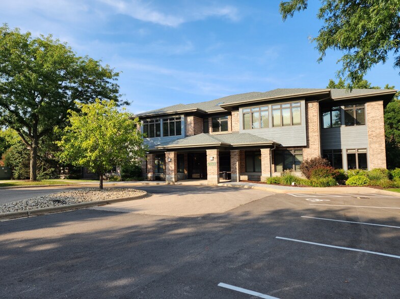8500 Greenway Blvd, Middleton, WI à louer - Photo de l’immeuble – Image 1 sur 7
