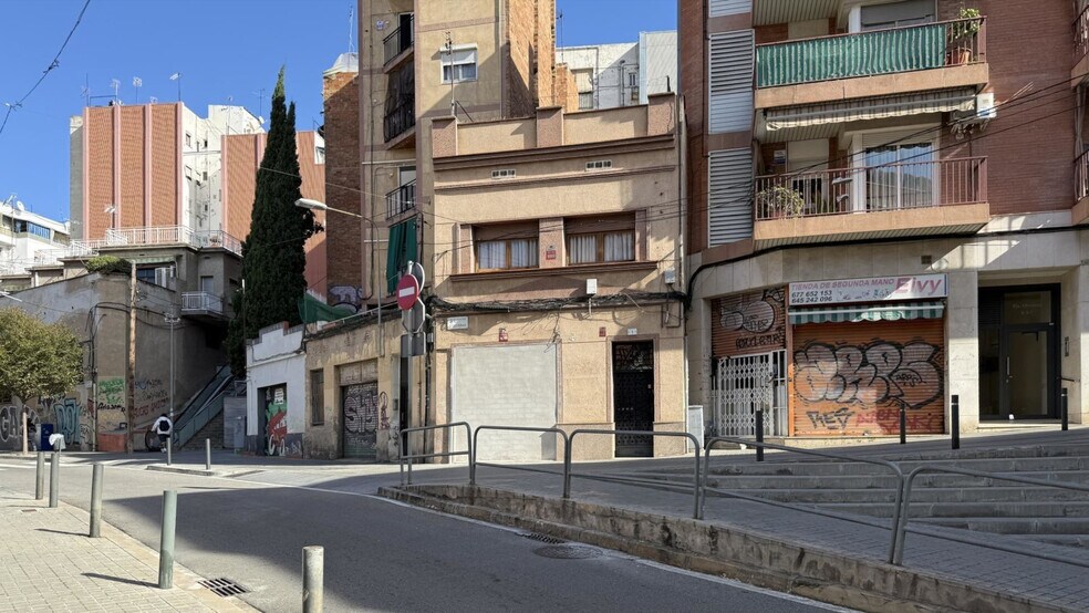 Local commercial dans L'Hospitalet de Llobregat, Barcelona à vendre - Photo de l’immeuble – Image 3 sur 5