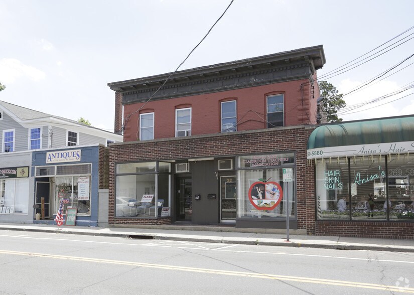 30 Main St, Kings Park, NY à vendre - Photo de l’immeuble – Image 3 sur 7