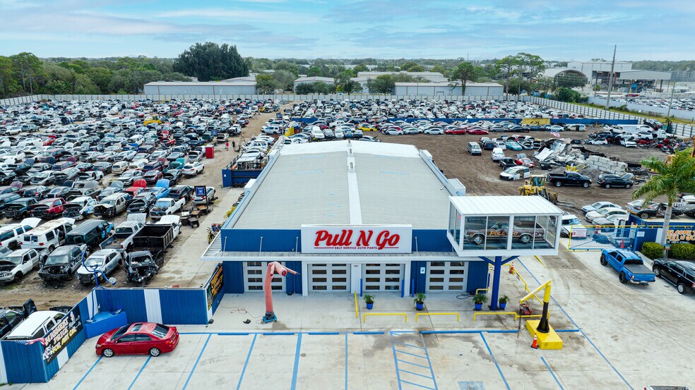 2000 63rd Ave E, Bradenton, FL à louer - Photo principale – Image 1 sur 19
