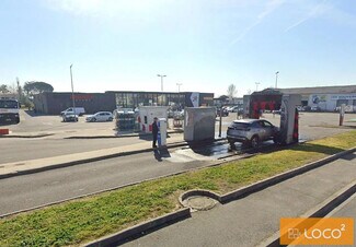 Plus de détails pour 2 Rue De La Gravette, Gratentour - Local commercial à louer