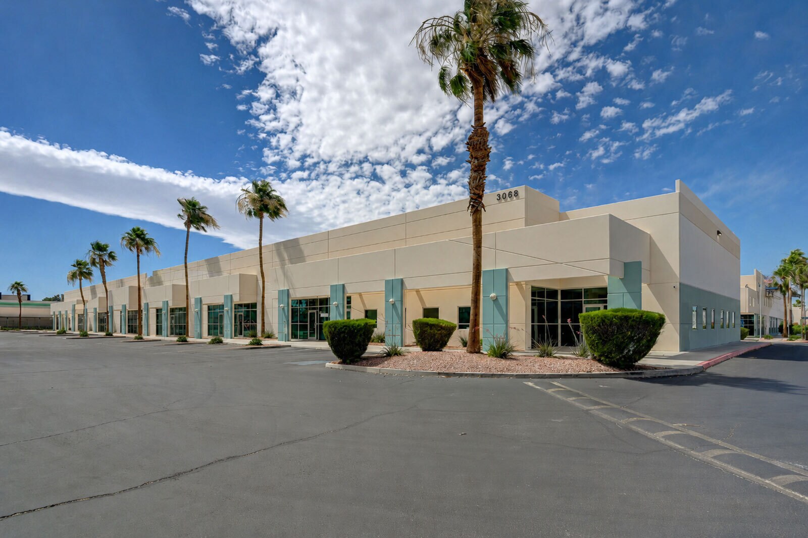 3068 E Sunset Rd, Las Vegas, NV à vendre Photo de l’immeuble– Image 1 sur 36