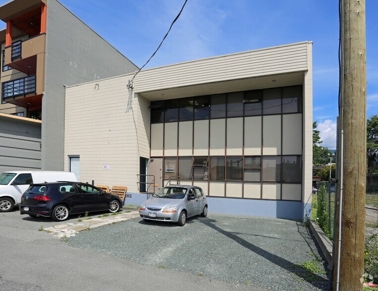 843 15th St, North Vancouver, BC à louer - Photo de l’immeuble – Image 3 sur 4