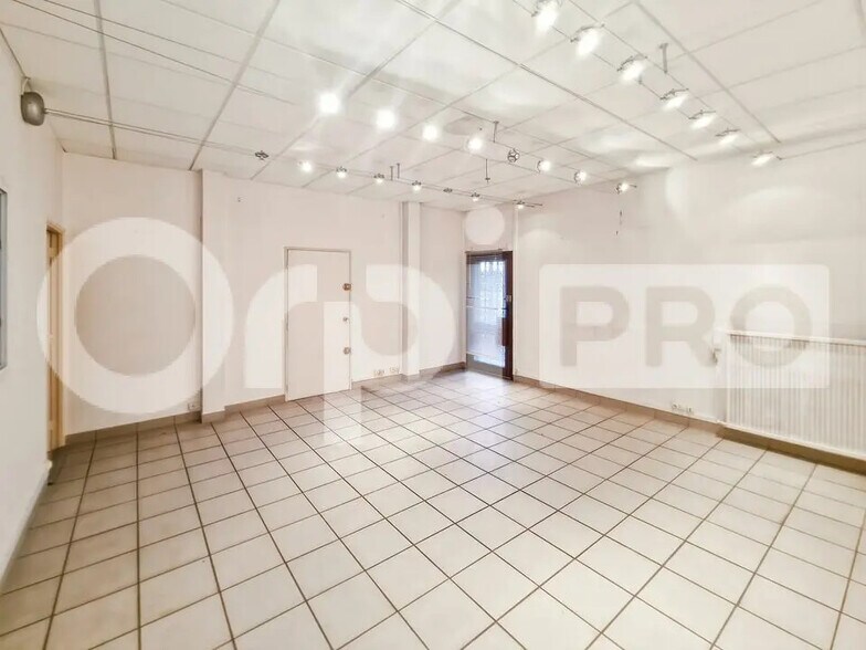 Bureau dans Tours à vendre - Photo de l’immeuble – Image 1 sur 6