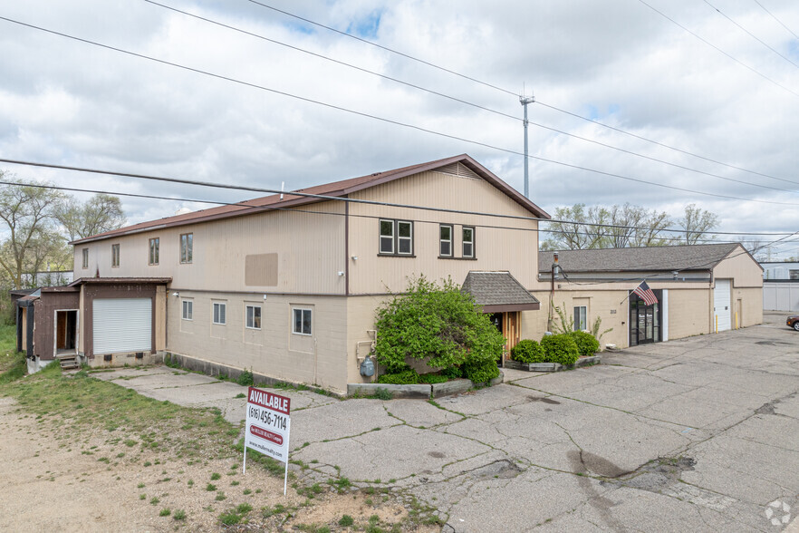 3113 Hillcroft Ave SW, Grand Rapids, MI à louer - Photo principale – Image 1 sur 7